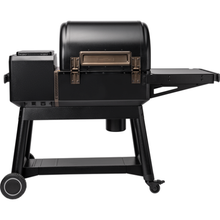 Afbeelding in Gallery-weergave laden, THE NEW TRAEGER IRONWOOD INT   Ervaar de evolutie van houtgestookte smaak met de geheel nieuwe Traeger Ironwood®.